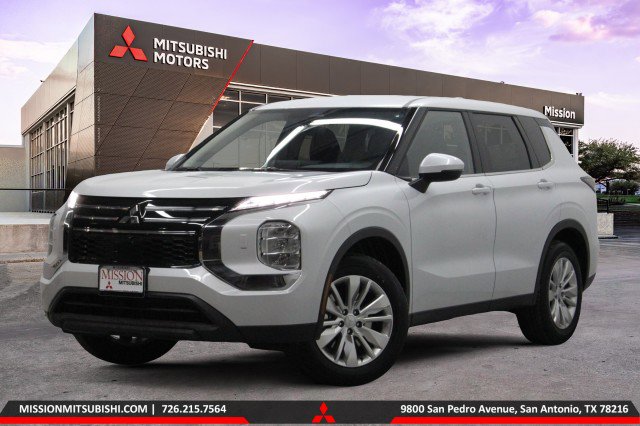 New 2026 Mitsubishi Outlander ES