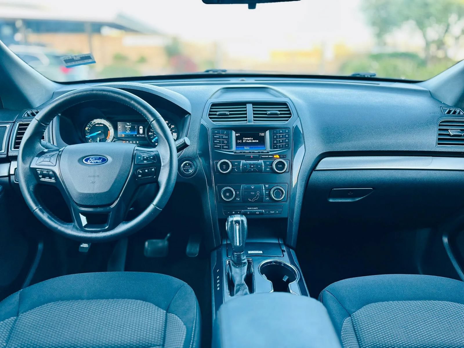 Used 2018 Ford Explorer XLT FWD image 14