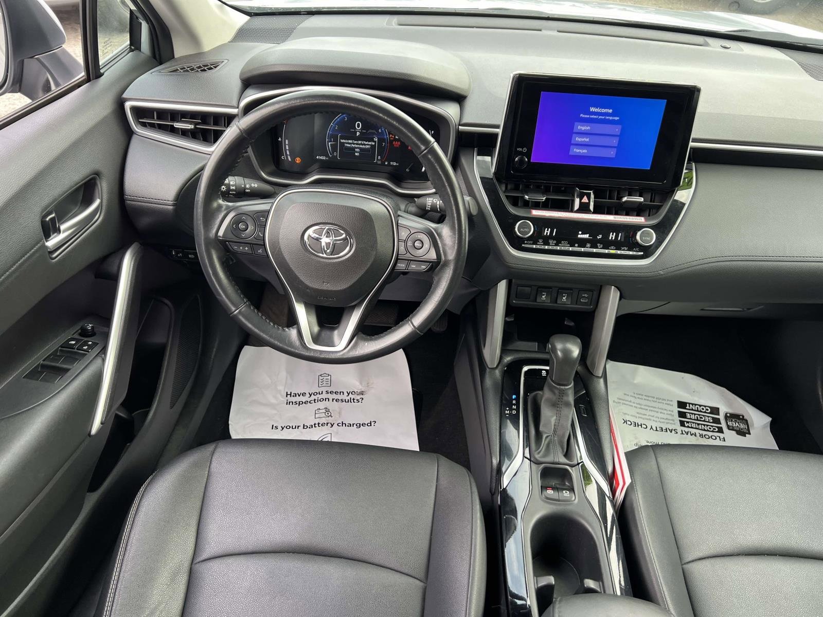 Used 2024 Toyota Corolla Cross XLE image 16