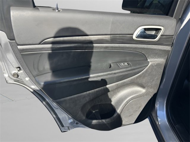 Used 2021 Jeep Grand Cherokee Laredo image 19