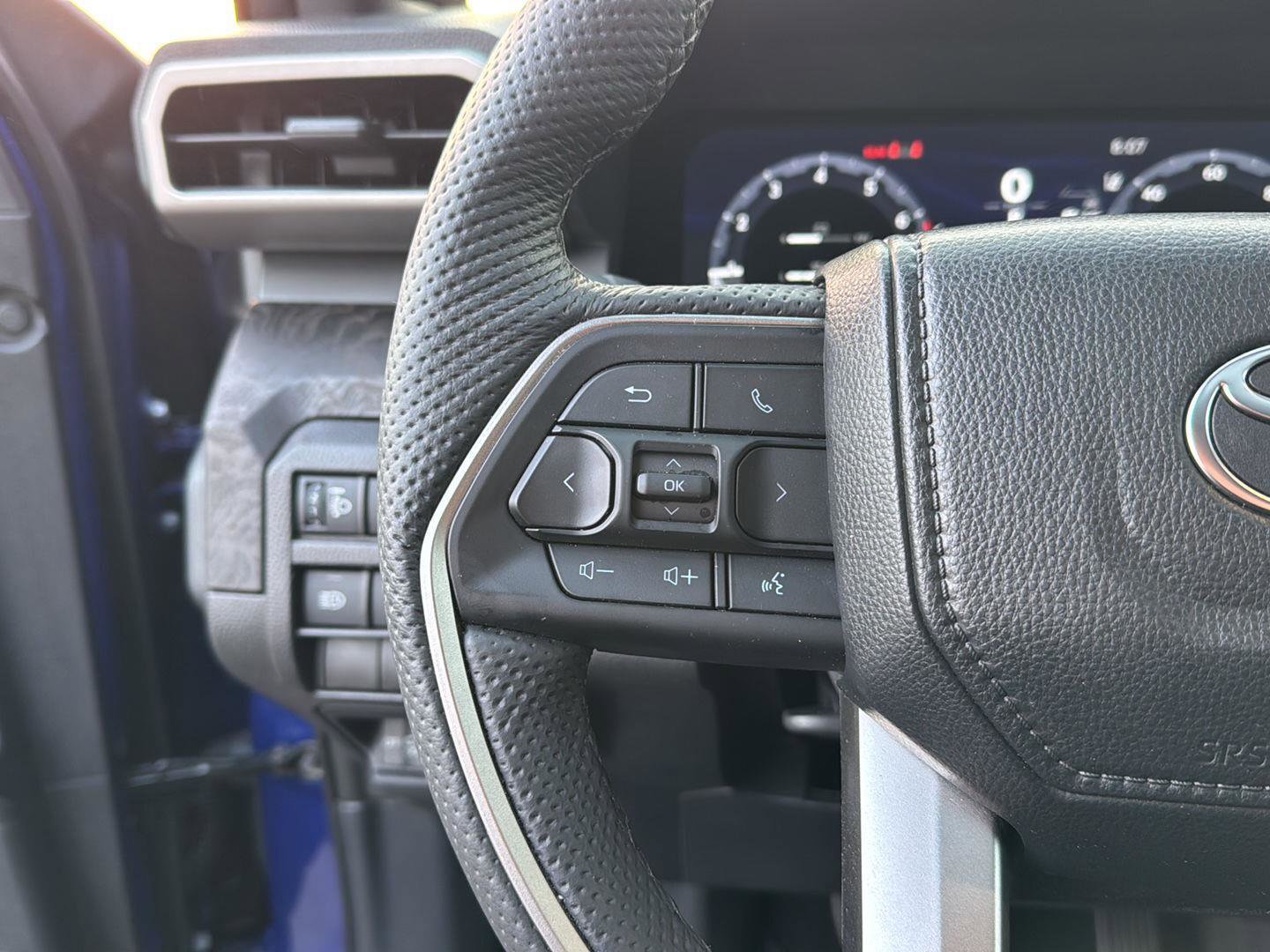 Used 2024 Toyota Tacoma Limited image 18