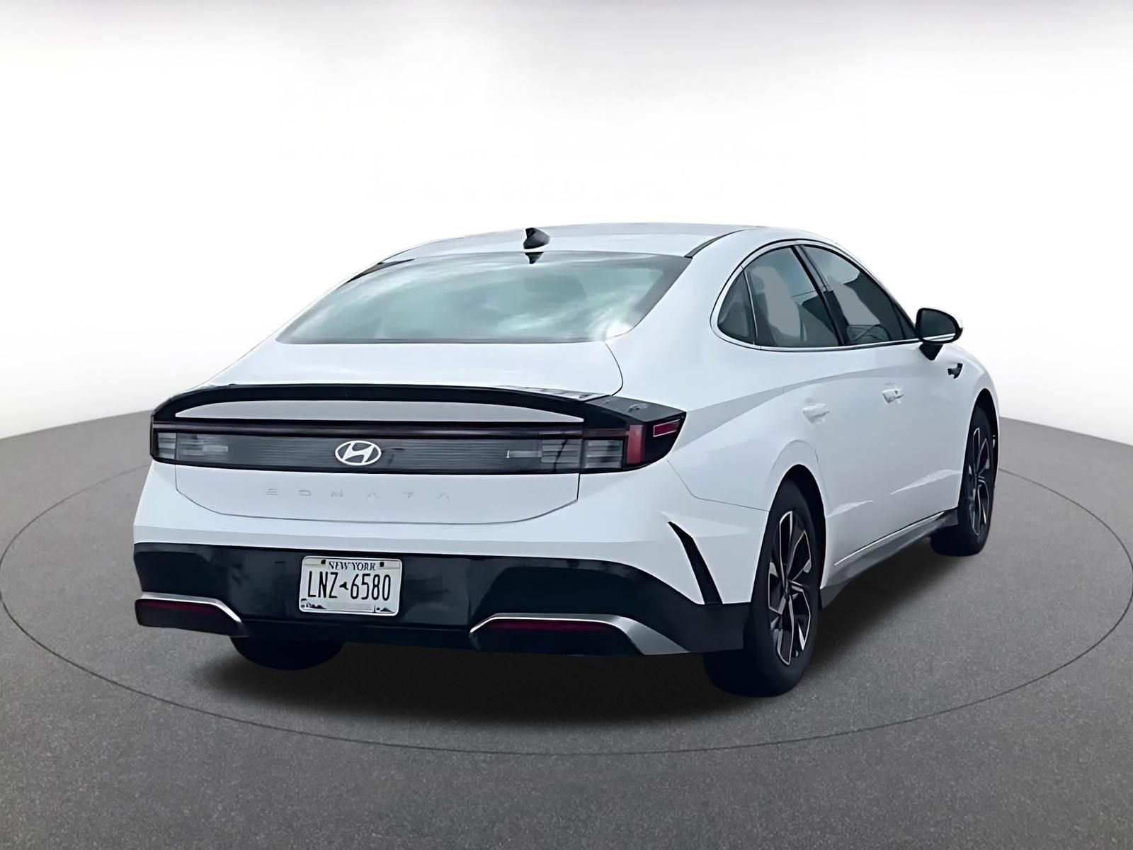 Used 2025 Hyundai Sonata SEL image 9