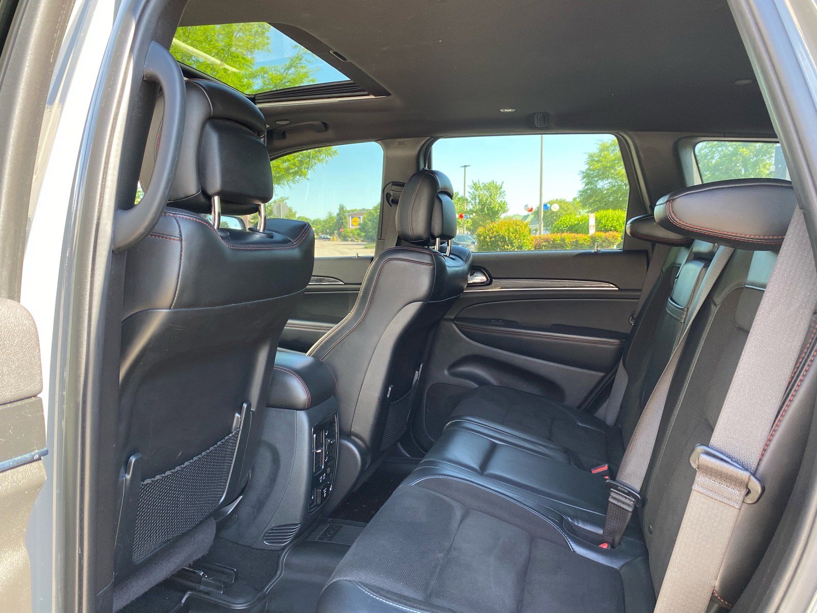 Used 2020 Jeep Grand Cherokee Trailhawk AWD/4WD image 23