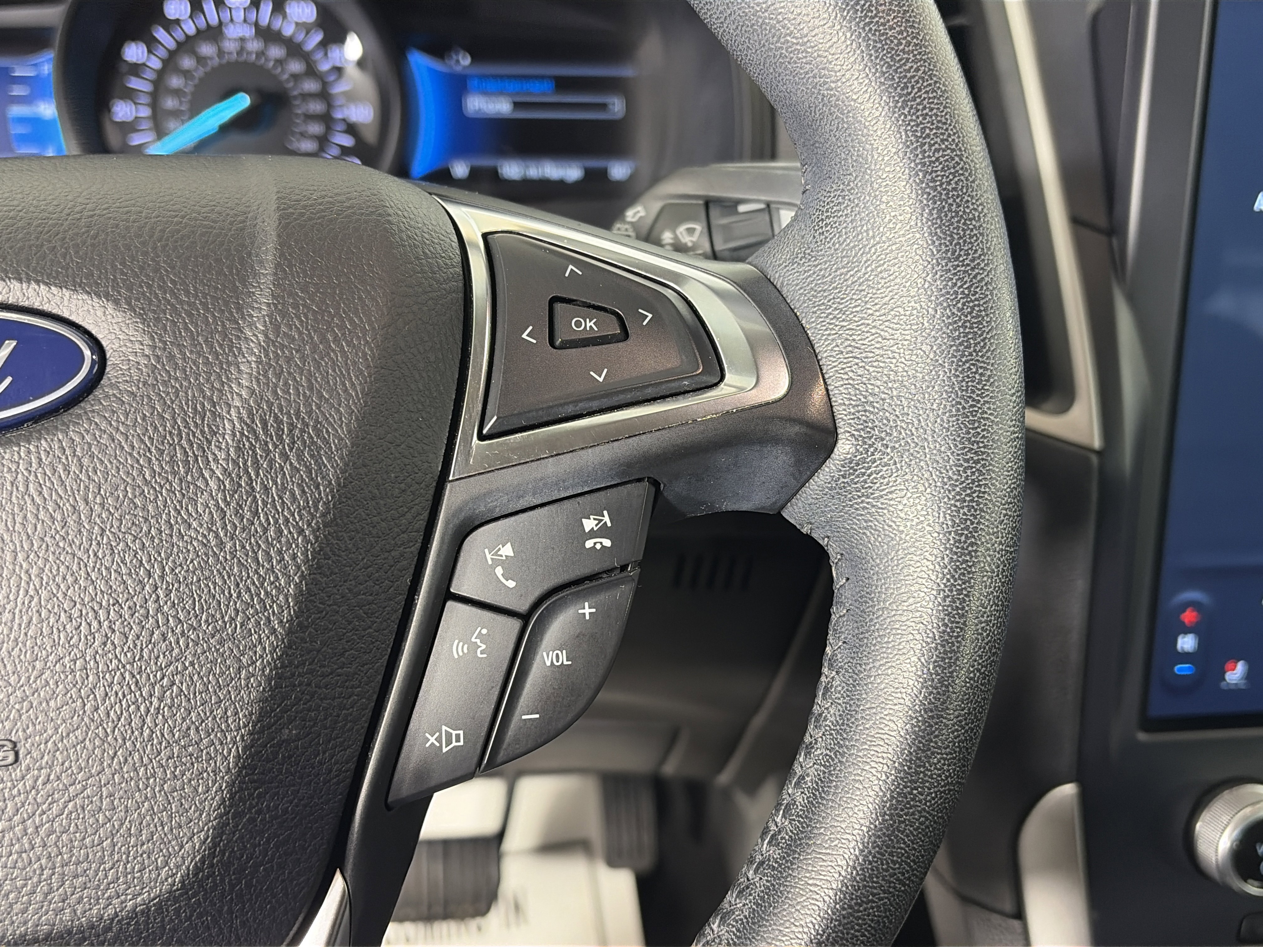 Used 2022 Ford Edge SEL w/ Convenience Package image 33