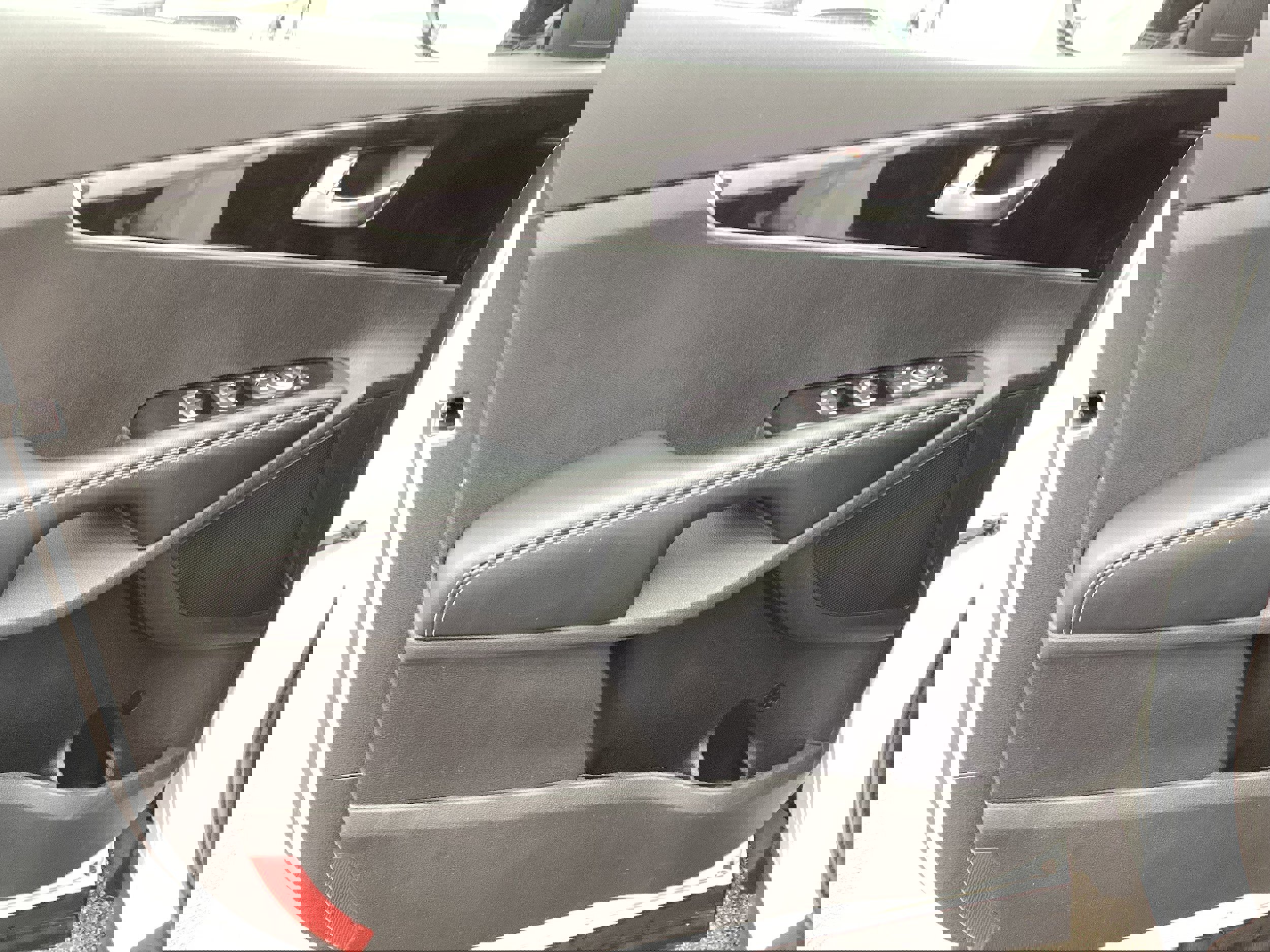 Used 2017 Kia Sorento EX image 14