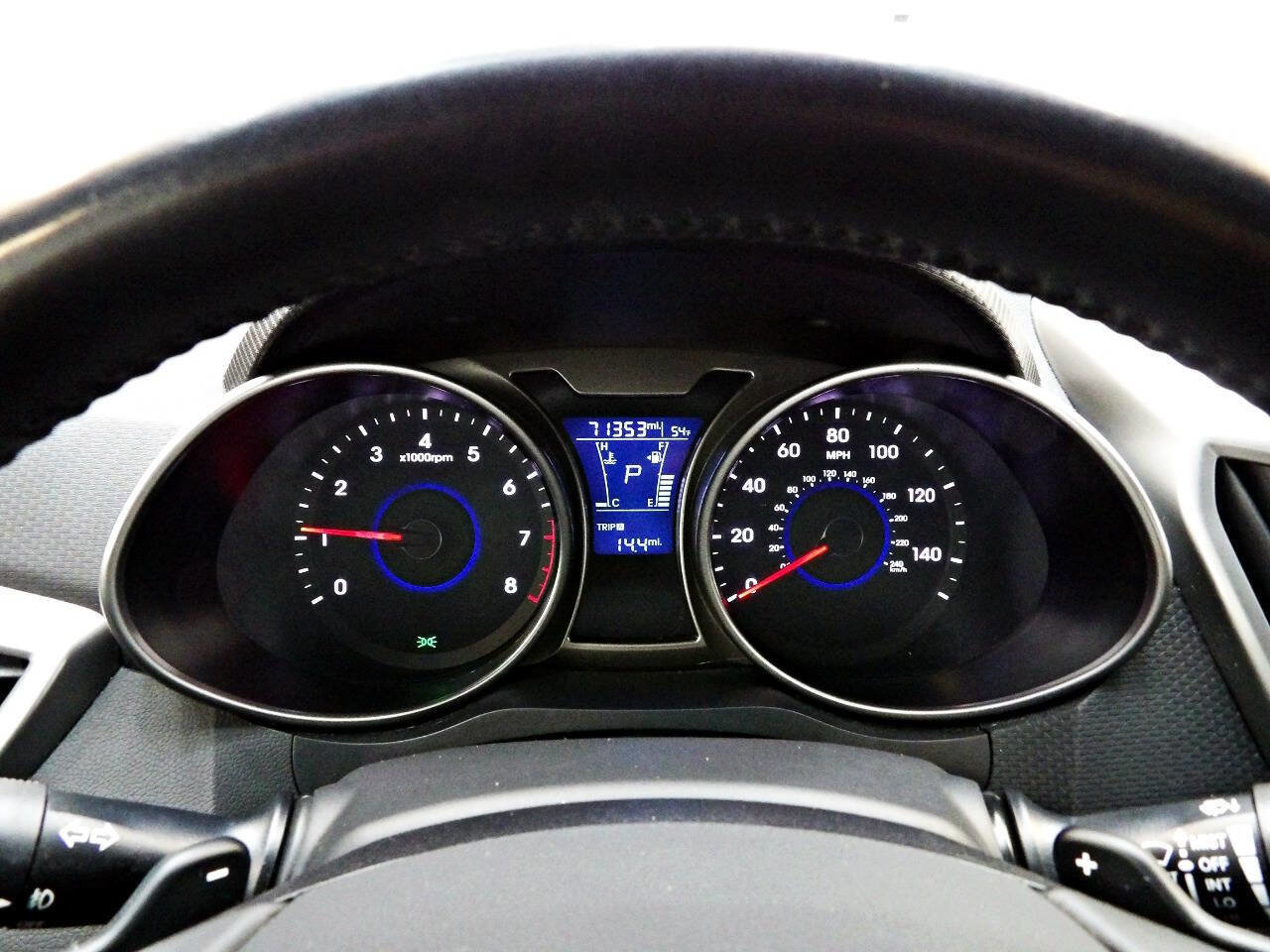 Used 2016 Hyundai Veloster w/ Option Group 03 FWD image 8