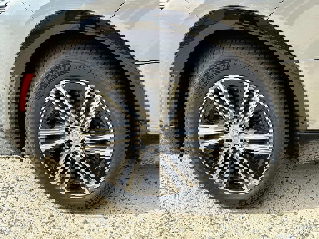 New 2025 Cadillac Lyriq Luxury image 7