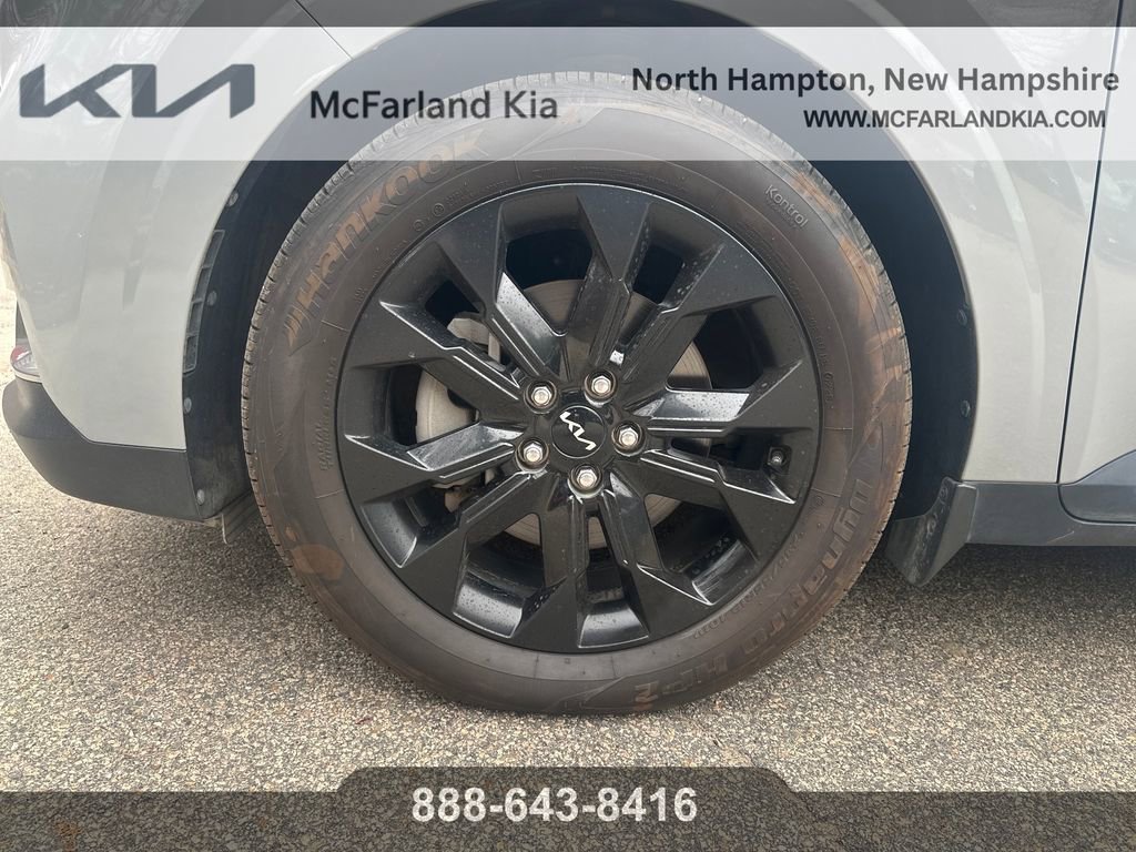 Used 2024 Kia Carnival SX FWD image 25