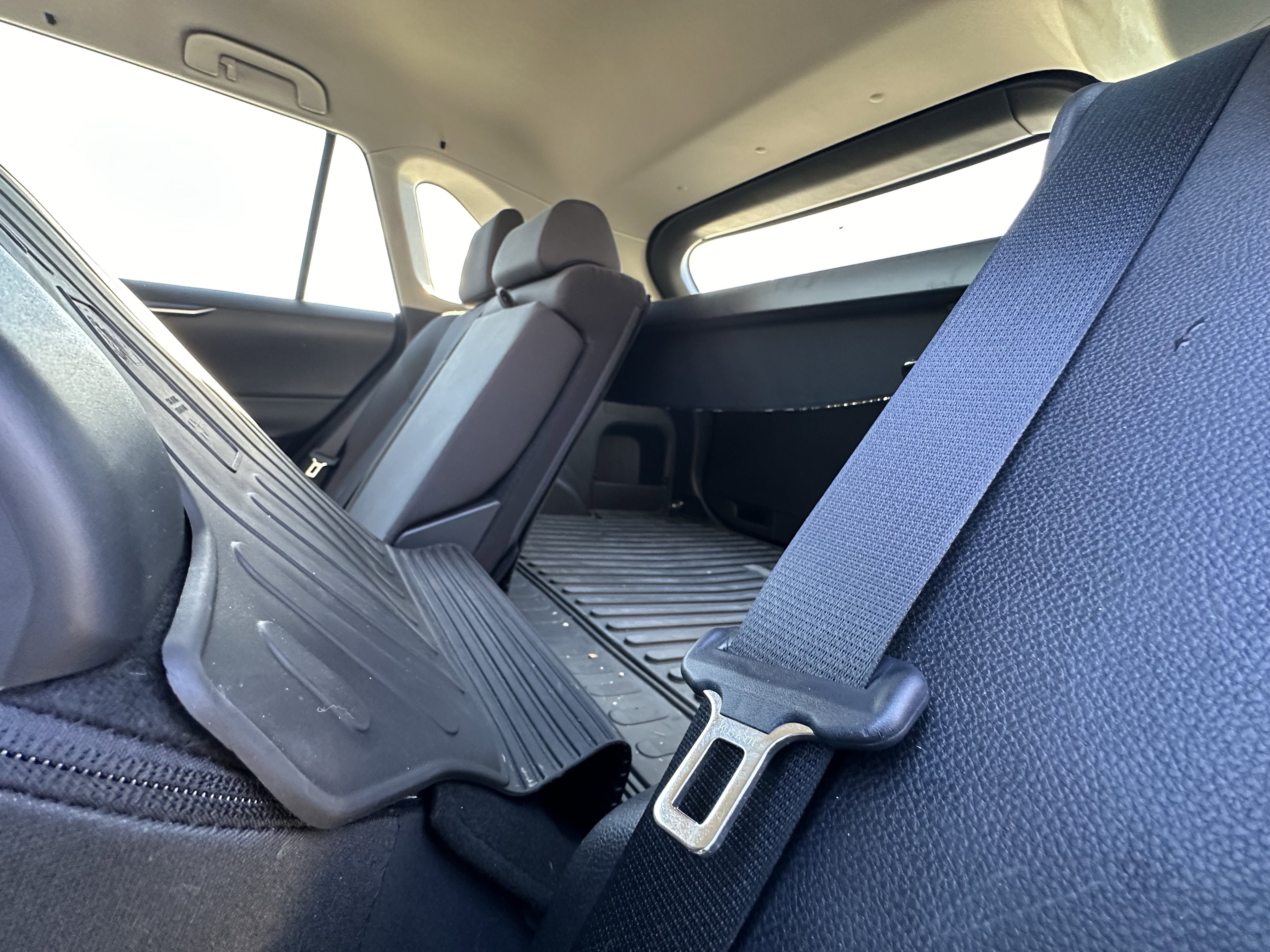 Used 2022 Toyota RAV4 LE image 13