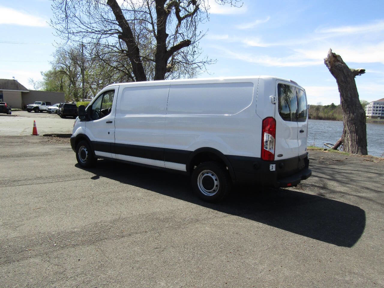 Used 2019 Ford Transit 250 148 Low Roof RWD image 29