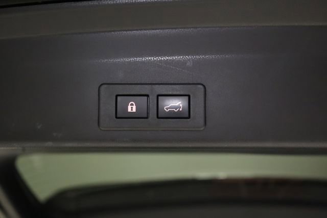 Used 2023 Subaru Ascent Limited w/ Technology Package image 37