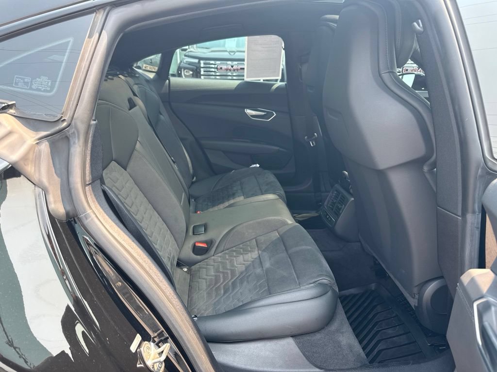 Used 2022 Audi e-tron GT Premium Plus w/ Performance Package AWD/4WD image 21