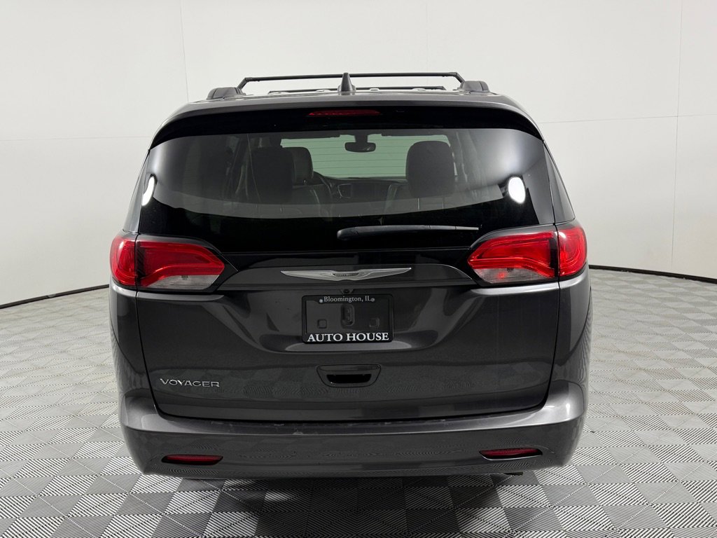 Used 2021 Chrysler Voyager Lxi FWD image 6