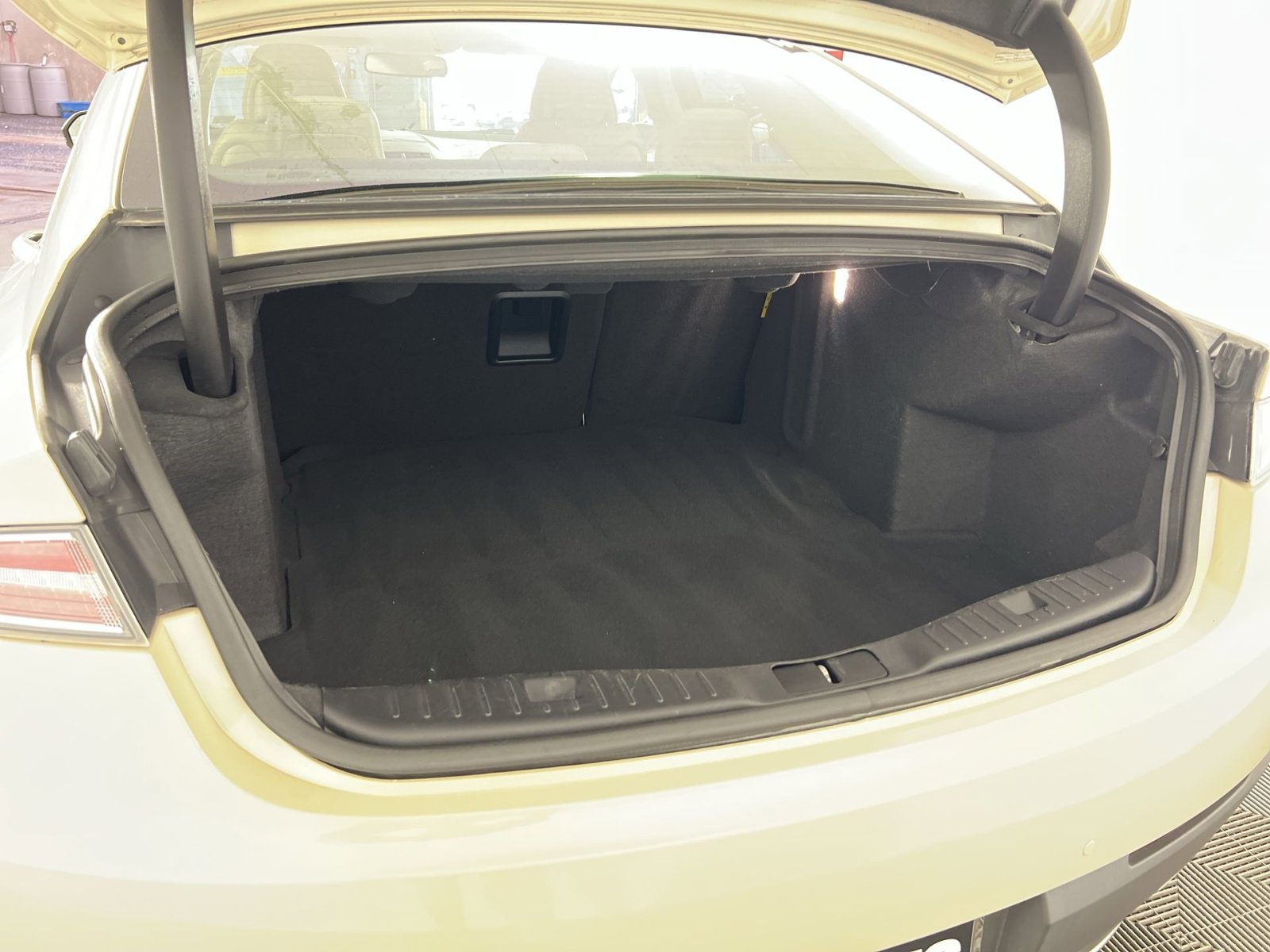 Used 2018 Lincoln MKZ Reserve w/ Technology Package FWD image 27