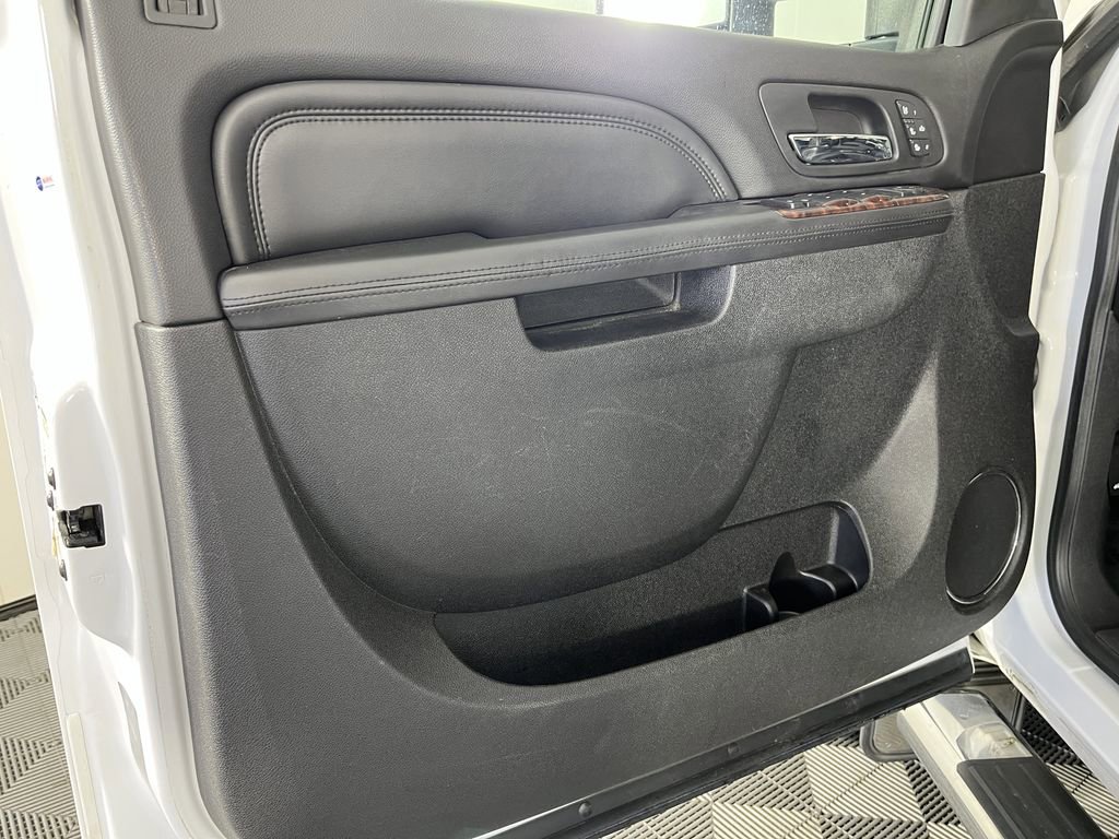 Used 2013 GMC Sierra 3500 Denali image 9