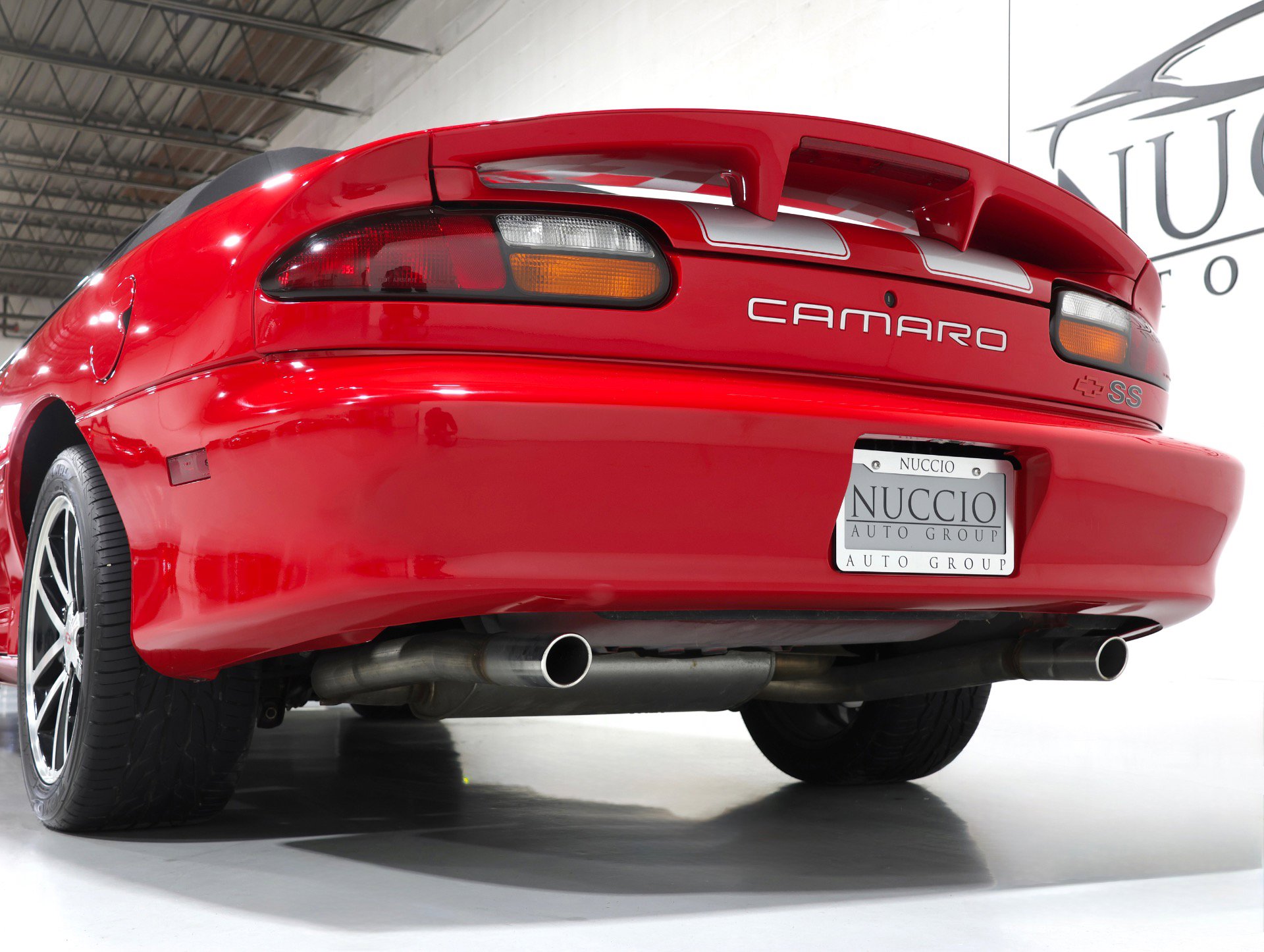 Used 2002 Chevrolet Camaro Z28 w/ SS Performance/Appearance Pkg RWD image 41