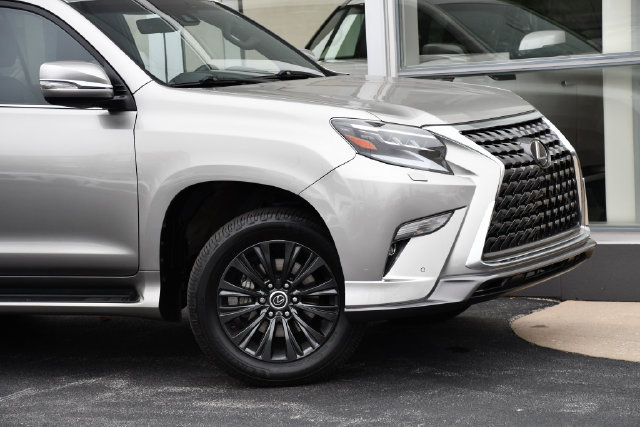 Used 2021 Lexus GX 460 Premium w/ Accessory Package AWD/4WD image 13