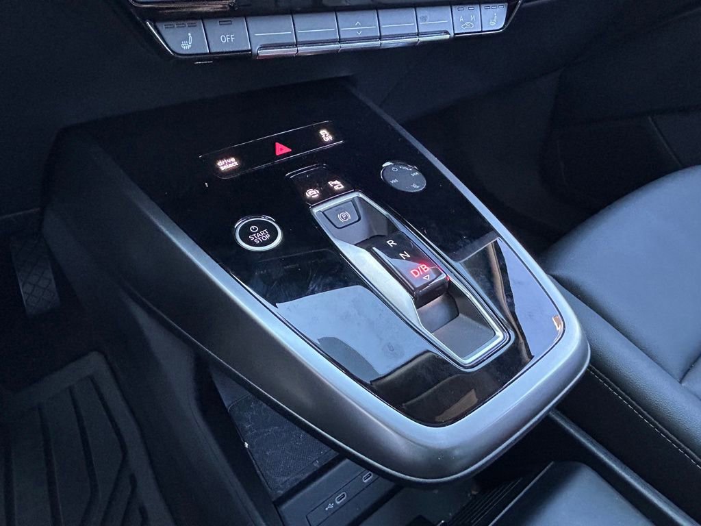 Used 2024 Audi Q4 e-tron Premium w/ Convenience Package image 22