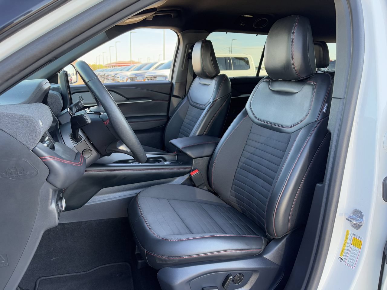 Certified 2025 Ford Explorer ST-Line w/ Premium Package RWD image 25