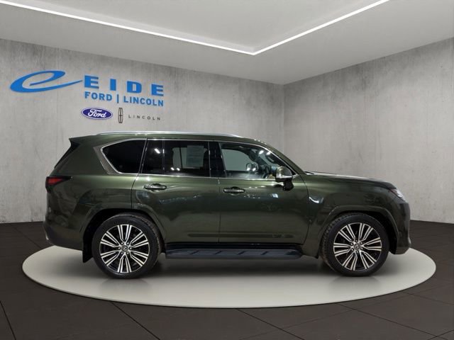 Used 2023 Lexus LX 600 4WD w/ Accessory Package (Z1) image 7
