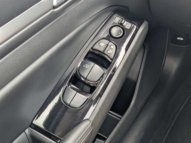 Used 2024 Nissan Altima 2.5 SL FWD image 19