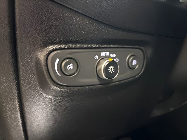 Used 2020 Chevrolet Equinox Premier image 32