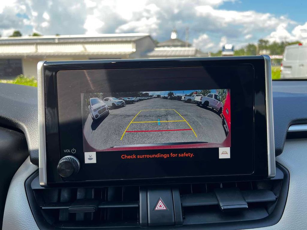 Used 2023 Toyota RAV4 XLE image 28