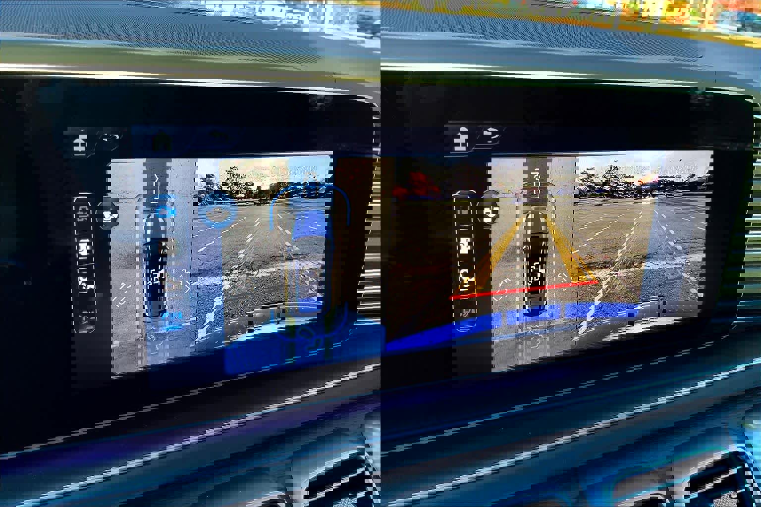 New 2026 Mercedes-Benz GLE 53 AMG 4MATIC image 8