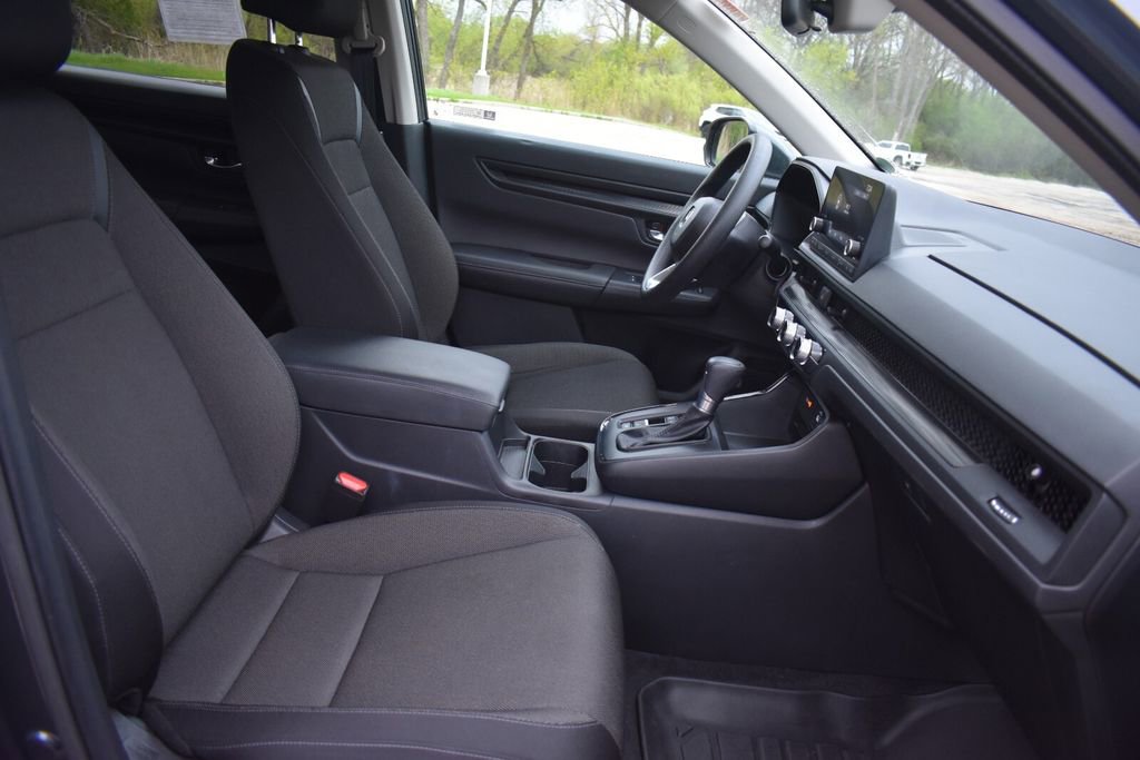 Used 2025 Honda CR-V LX image 15