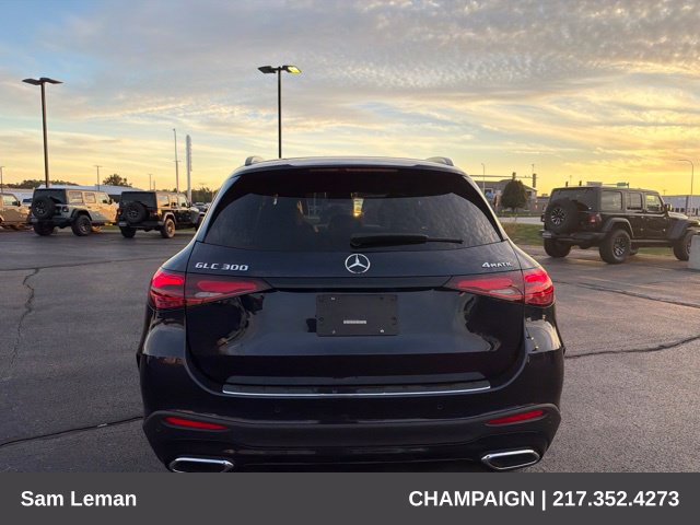 Used 2023 Mercedes-Benz GLC 300 4MATIC image 4