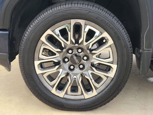 Used 2023 GMC Sierra 1500 Denali Ultimate AWD/4WD image 10