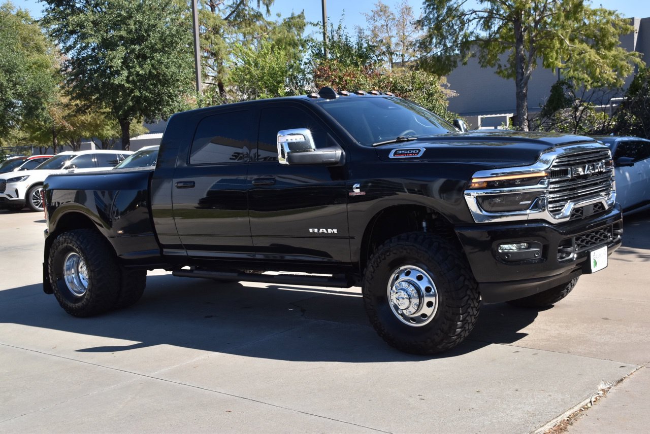 Used 2026 RAM 3500 Laramie w/ Max Tow Package AWD/4WD image 5