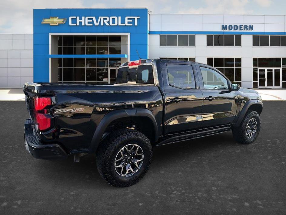 Used 2024 Chevrolet Colorado ZR2 w/ Technology Package image 5