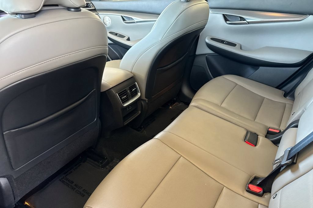 Used 2023 INFINITI QX50 Luxe AWD/4WD image 11
