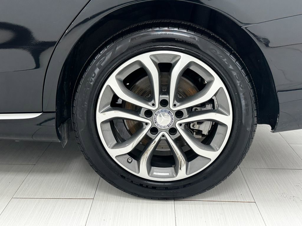 Used 2015 Mercedes-Benz C 300 4MATIC Sedan image 40