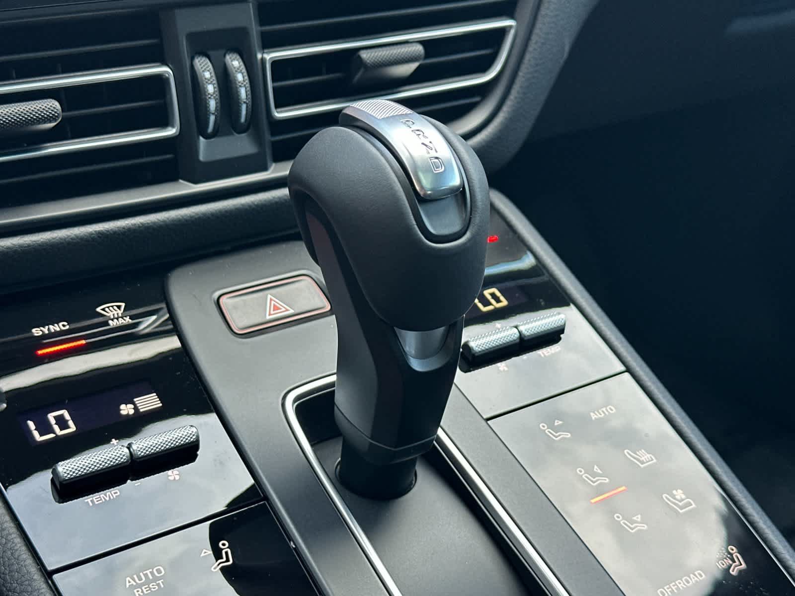New 2026 Porsche Macan AWD/4WD image 25