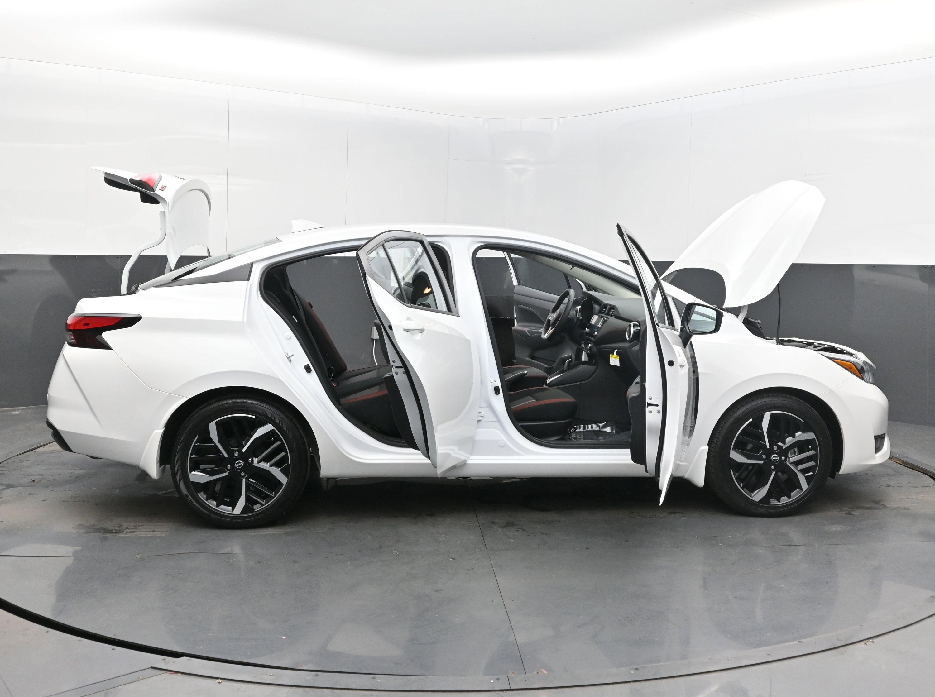 Certified 2025 Nissan Versa SR w/ Trunk Package image 46