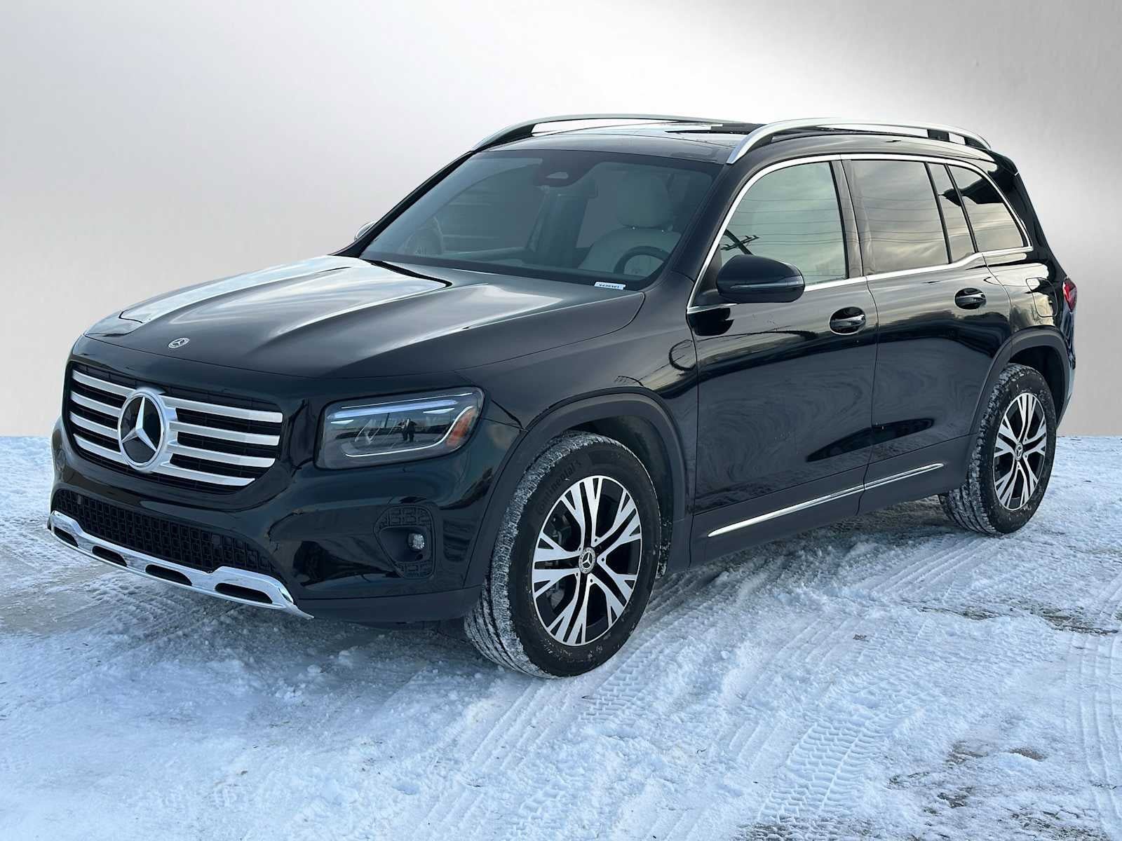 Used 2026 Mercedes-Benz GLB 250 4MATIC image 8