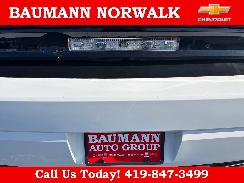 Used 2013 Dodge Challenger SXT RWD image 10