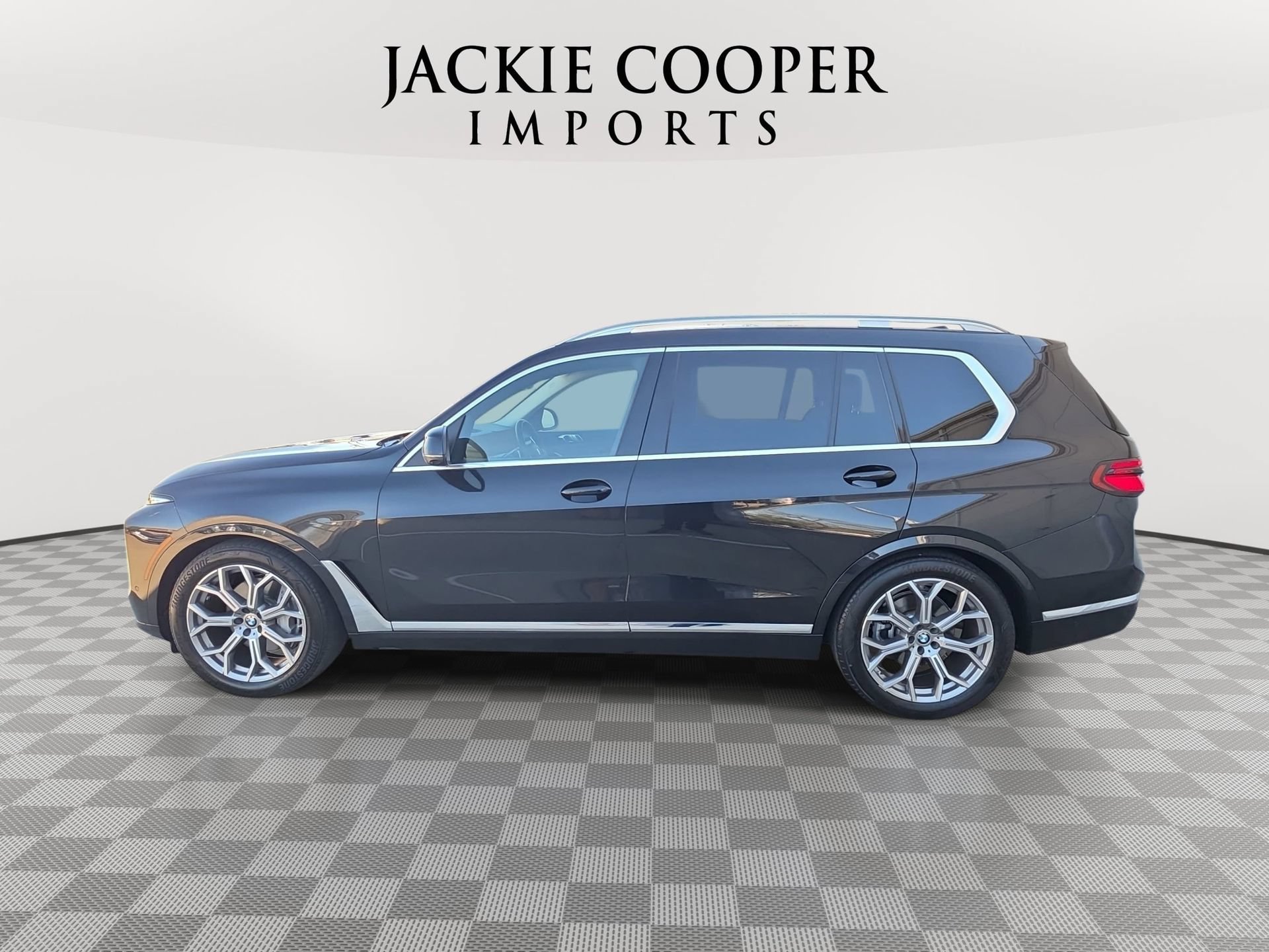 Used 2025 BMW X7 xDrive40i AWD/4WD image 8