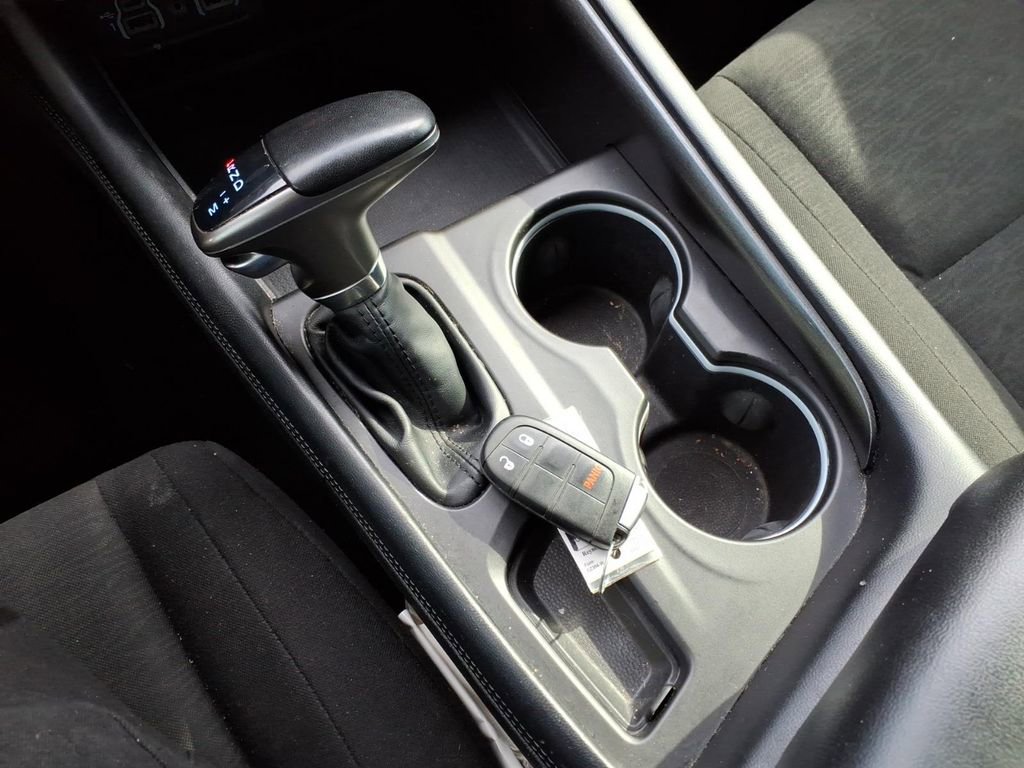 Used 2022 Dodge Durango SXT AWD/4WD image 23