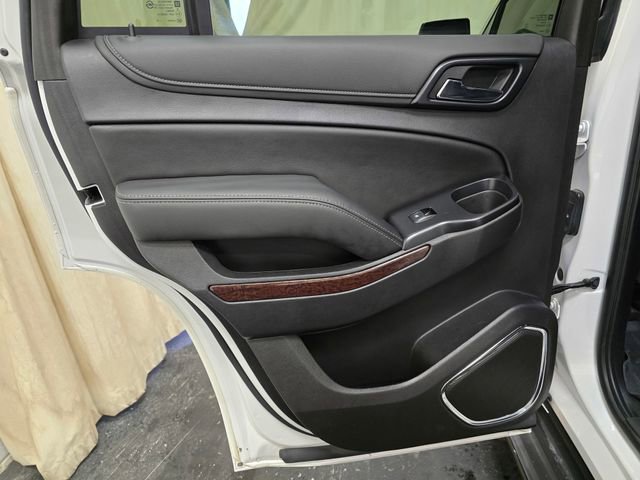 Used 2019 GMC Yukon SLT w/ Graphite Performance Edition AWD/4WD image 29