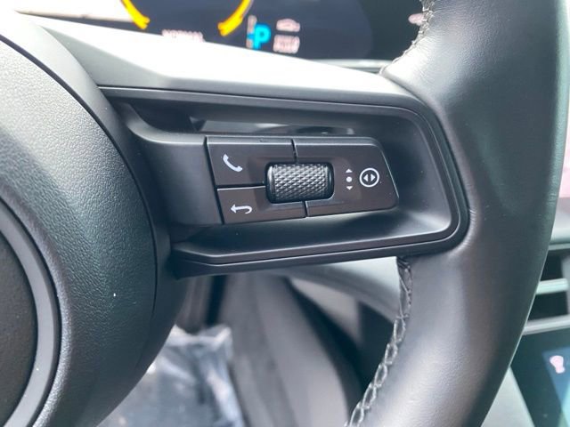 Used 2022 Porsche Taycan 4S image 21