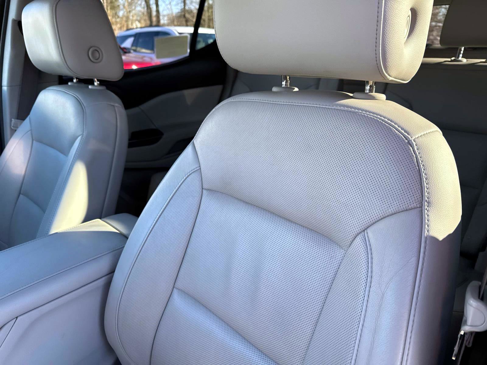 Used 2018 GMC Acadia SLT w/ LPO, Protection Package image 17