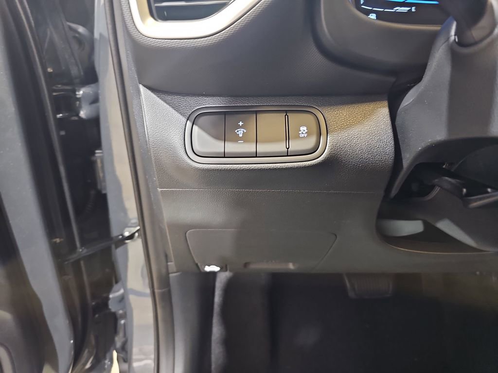 New 2026 Hyundai Venue SEL FWD image 27