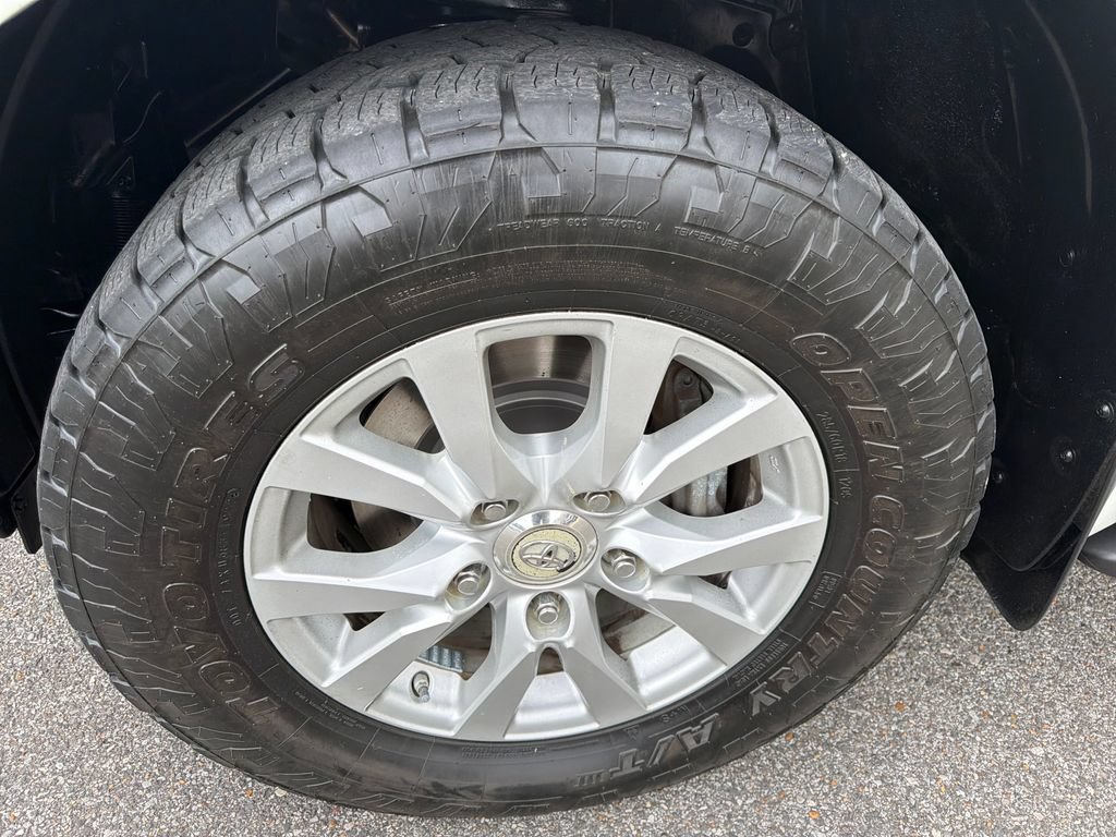 Used 2018 Toyota Land Cruiser AWD/4WD image 15