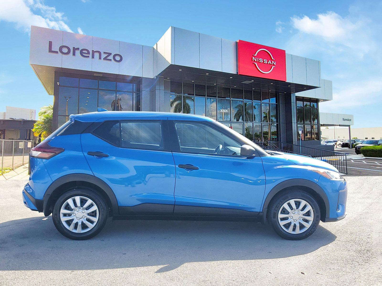 Certified 2023 Nissan Kicks S FWD image 4