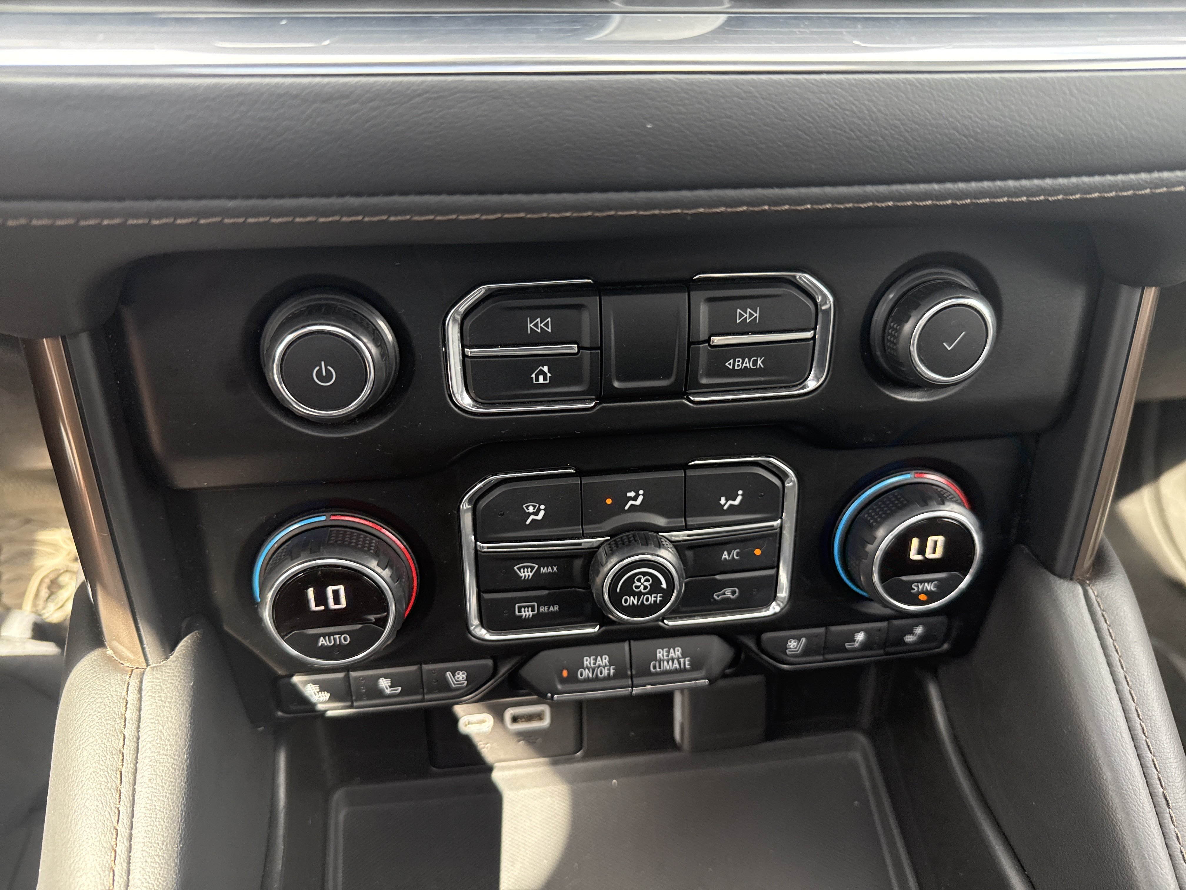 Used 2021 Chevrolet Tahoe High Country AWD/4WD image 28