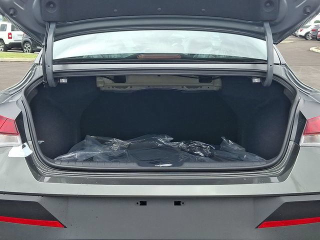 New 2026 Hyundai Elantra SE FWD image 19