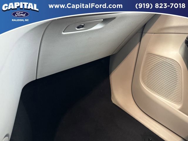Used 2023 Chrysler Voyager LX FWD image 26